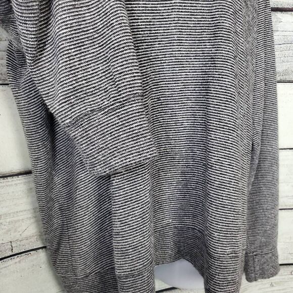 Maurices Women’s Lace-Up Hoodie Sweater Gray Striped Long Sleeve Size 0x - Picture 4 of 12